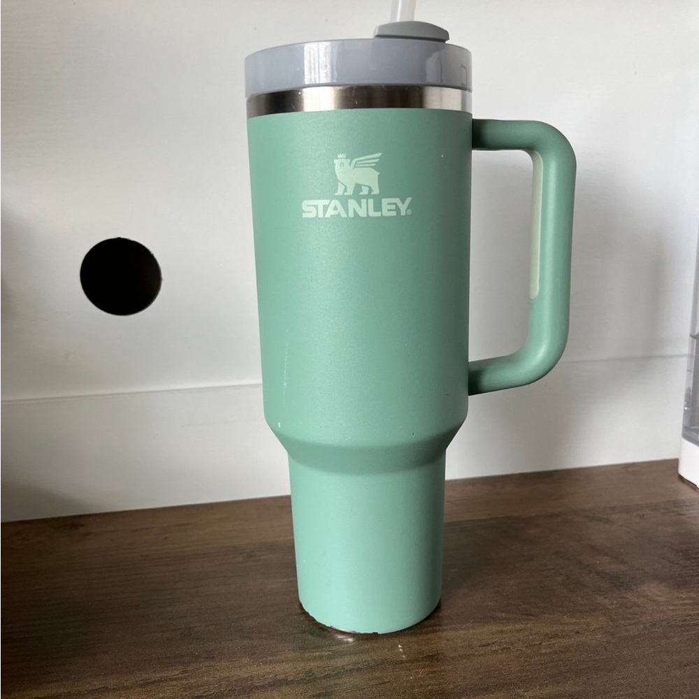 stanley tumbler